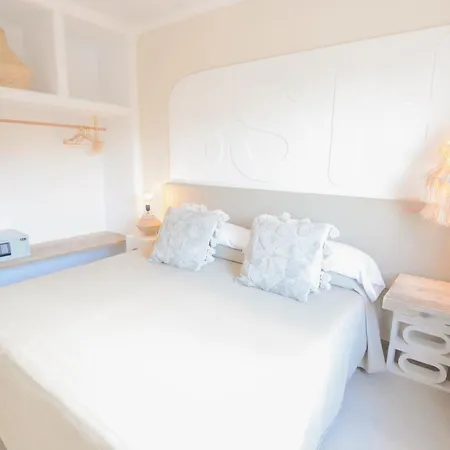 アパートホテル シークレット オアシス イビサ 大人専用 2*